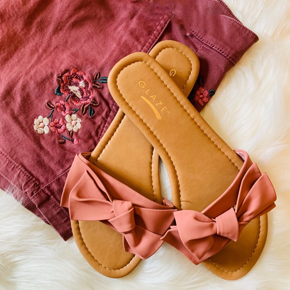 Glaze Bow Slides